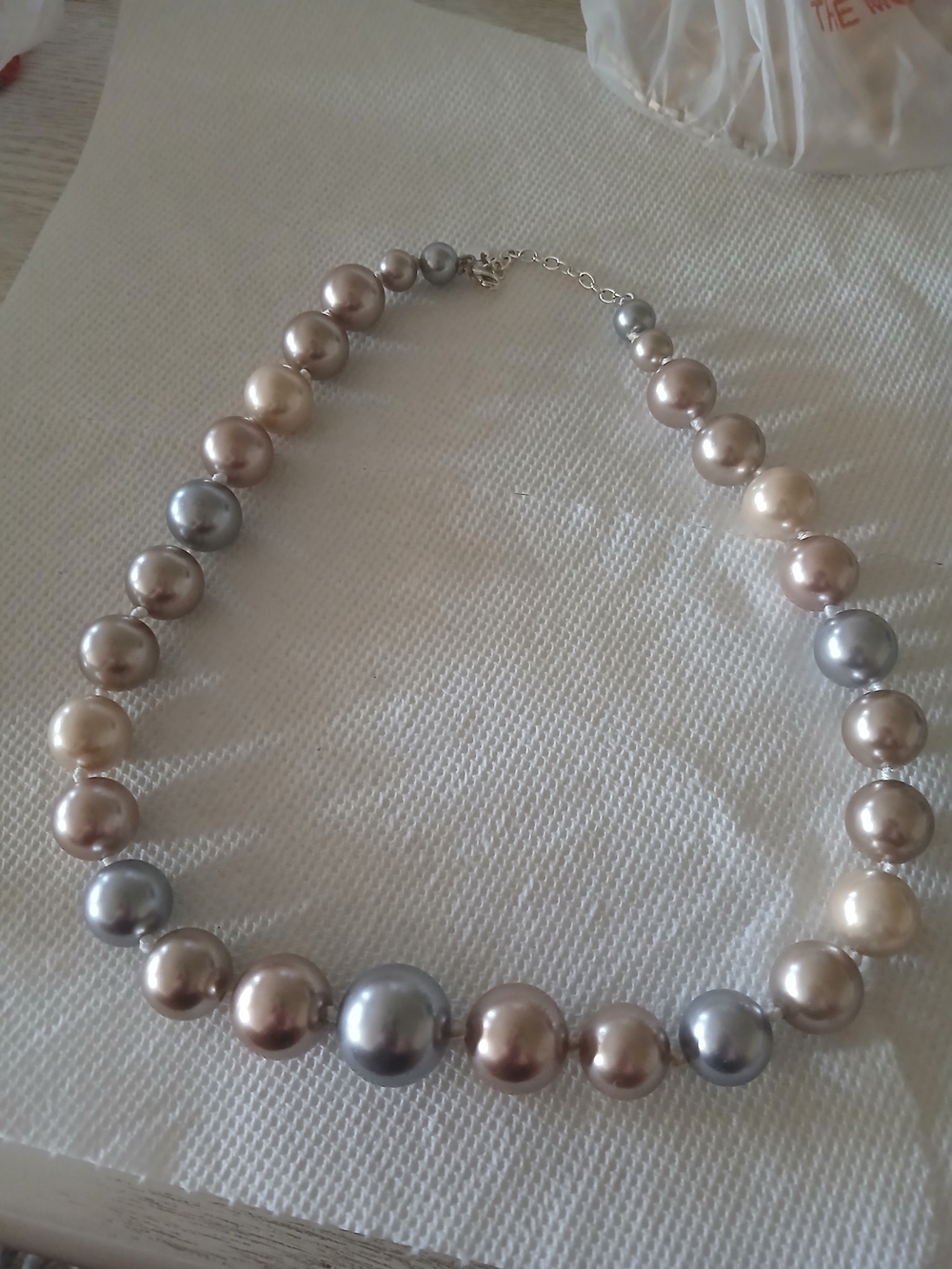 Vintage Cezanne Multi Tone Faux Pearl Necklace Champagne Gray Taupe